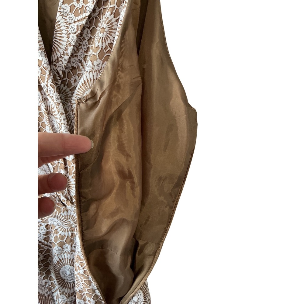 Evan-Picone Brown White Medallion Lace Sleeveless Wrap Dress Belted Size 10 - Picture 5 of 8